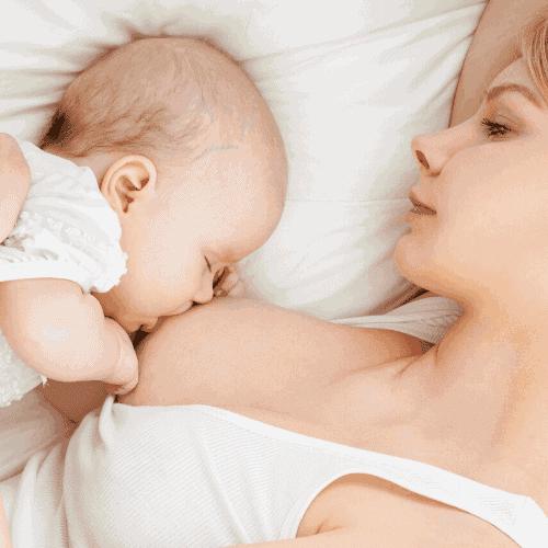 Demand Feeding vs Scheduled Breastfeeding for Newborns – What’s Best for Your Baby?