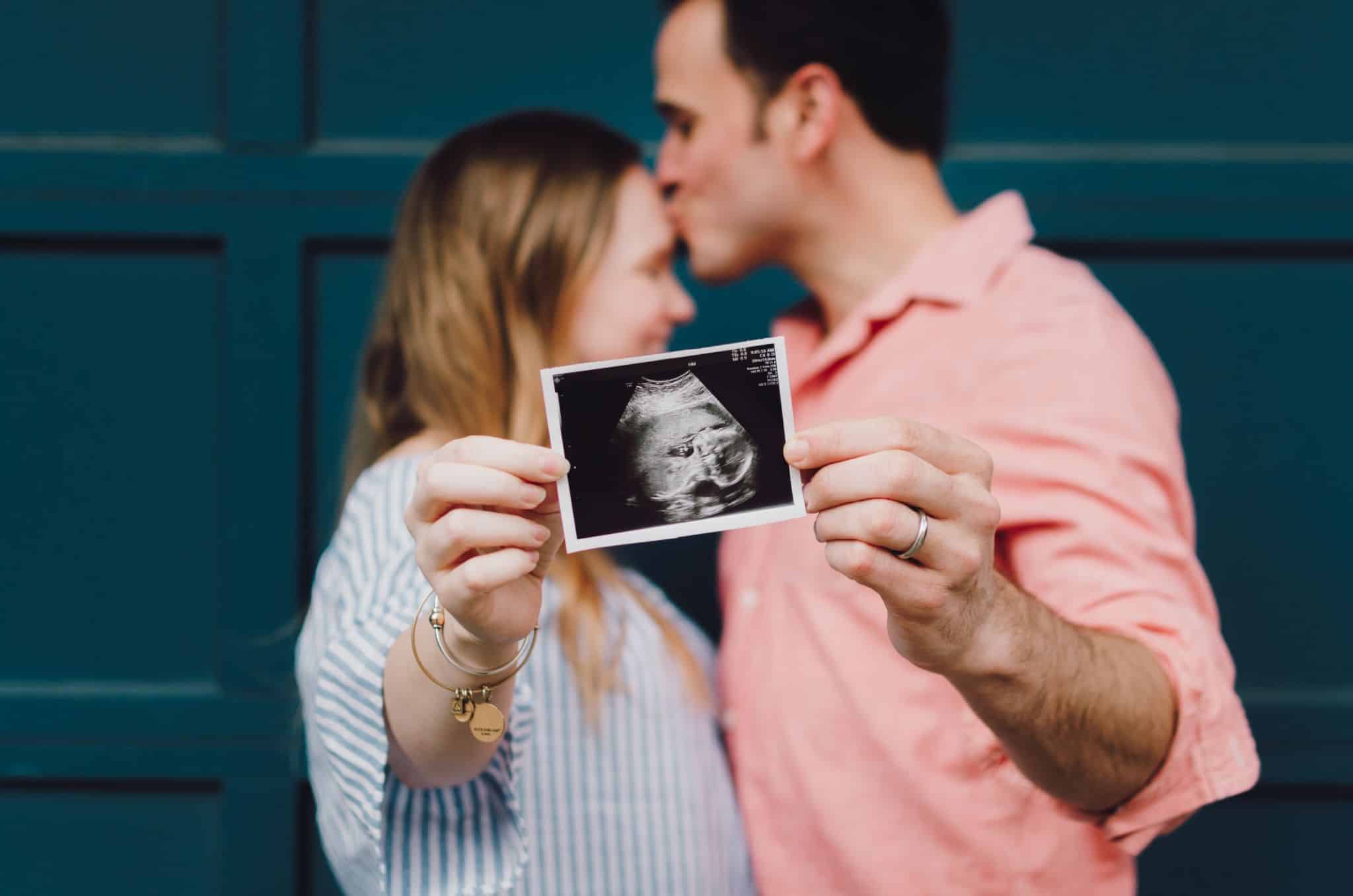 things I need in the first trimester, What i need to buy in the first trimester, first trimester must have, first trimester essential items.
