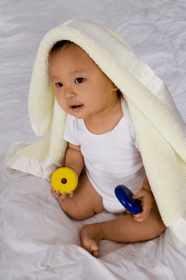 Baby Shaking his Head from Side to Side? This is when you need to worry