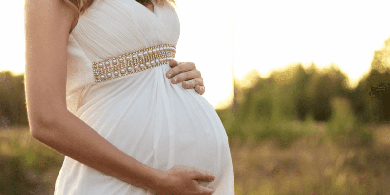 10 Must Have Postpartum Clothes
