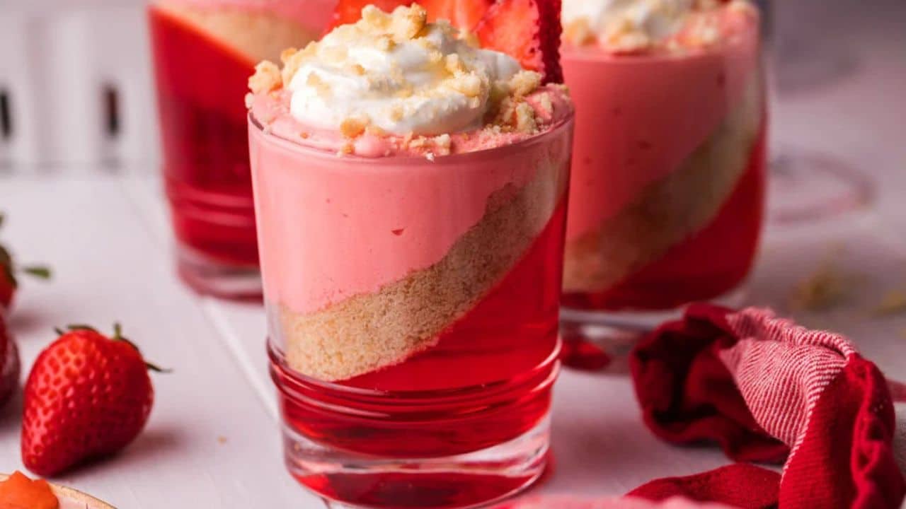 18 Mini Desserts in Cups