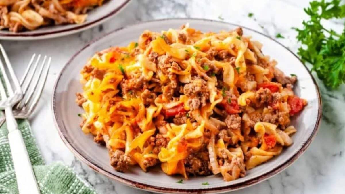 Cheesy Beef and Noodle Casserole