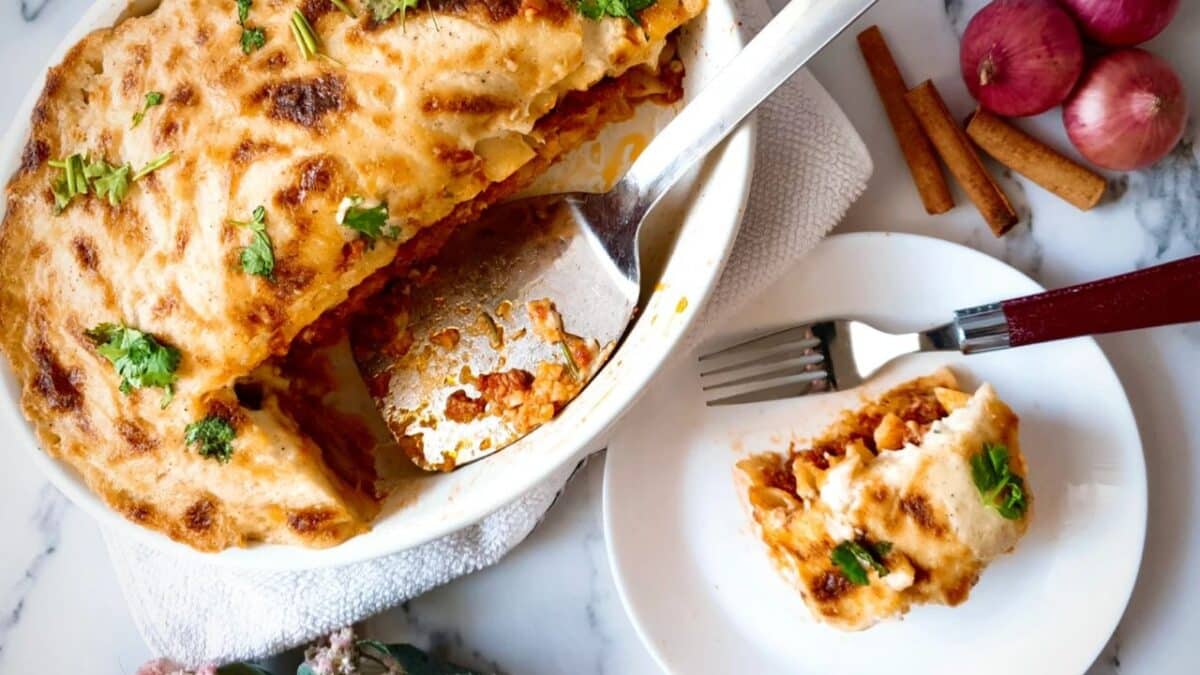 Creamy Macarona Bechamel Pasta