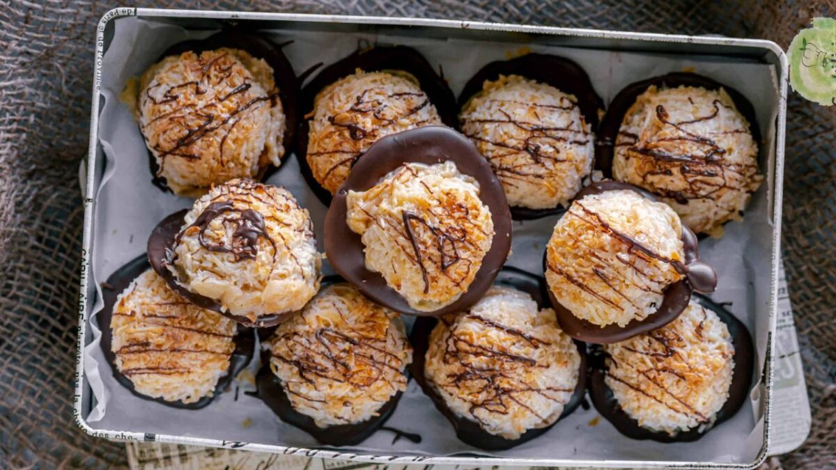Easy Chocolate Coconut Macaroons