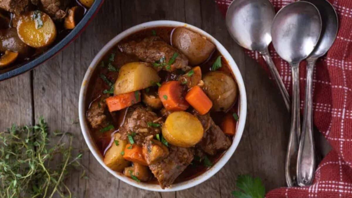 Easy Dutch Oven Beef Stew