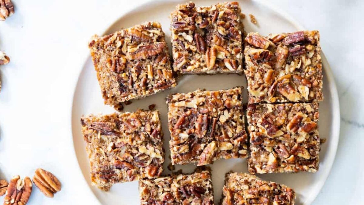 Easy Pecan Bars (Vegan)