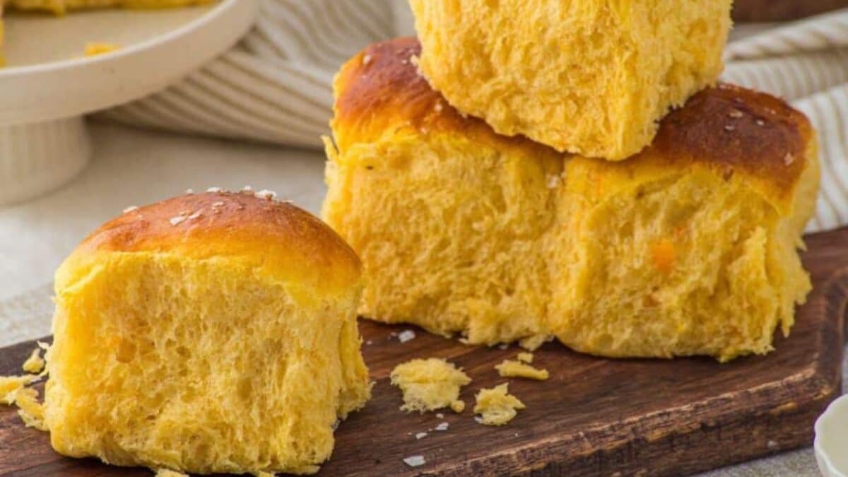 Fluffy Sweet Potato Bread Rolls Recipe