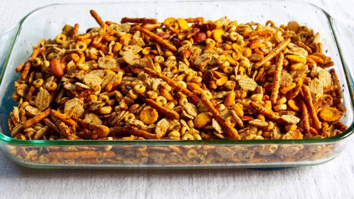 Perfect Homemade Nuts and Bolts Snack Mix Recipe
