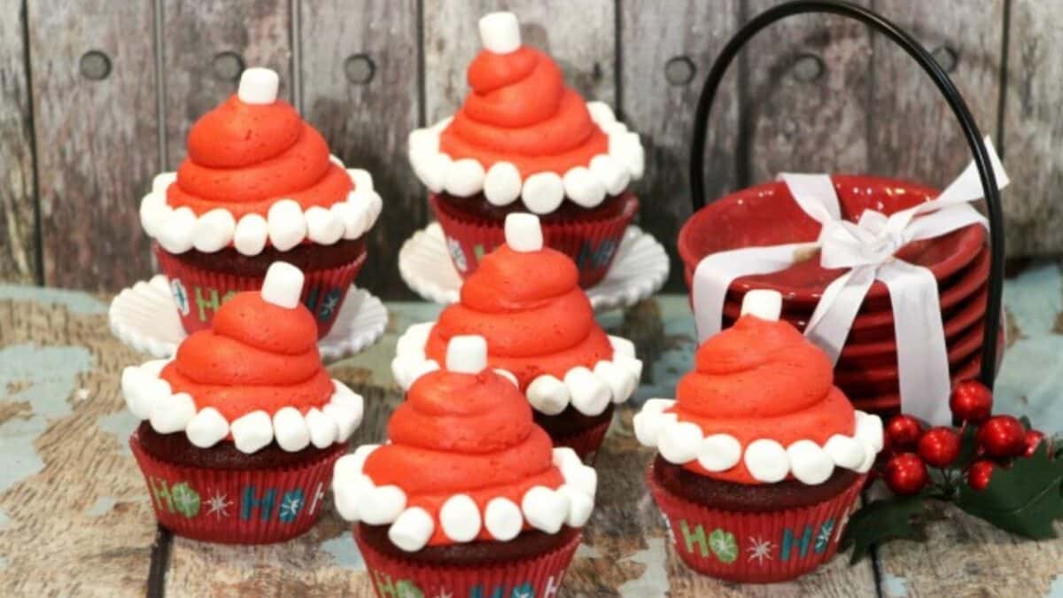 Santa Hat Cupcake Recipe and Tutorial