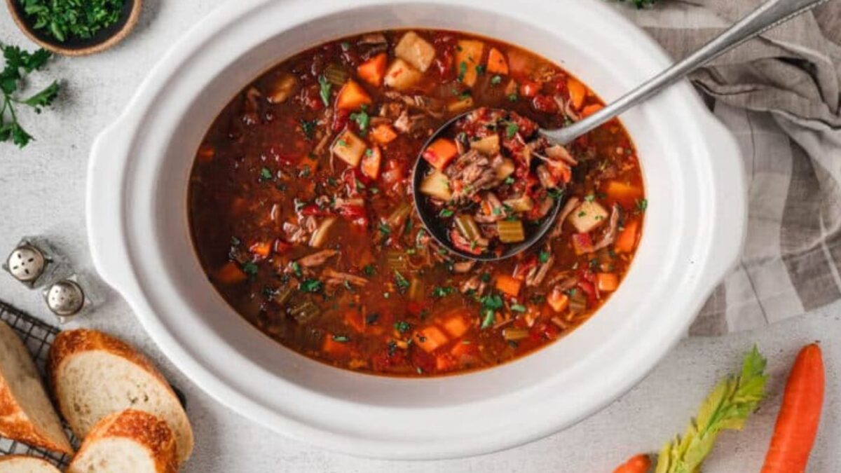 Slow Cooker Beef Vegetable Soup
