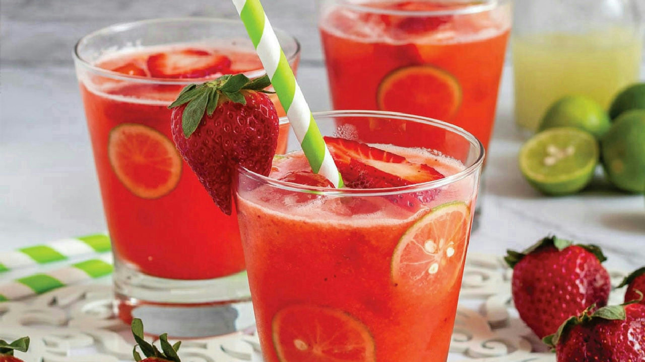 Refreshing Strawberry Limeade