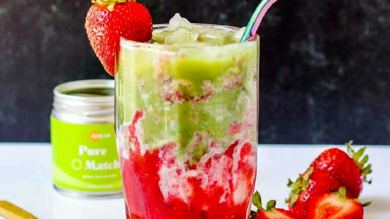 Vegan Iced Strawberry Matcha Latte