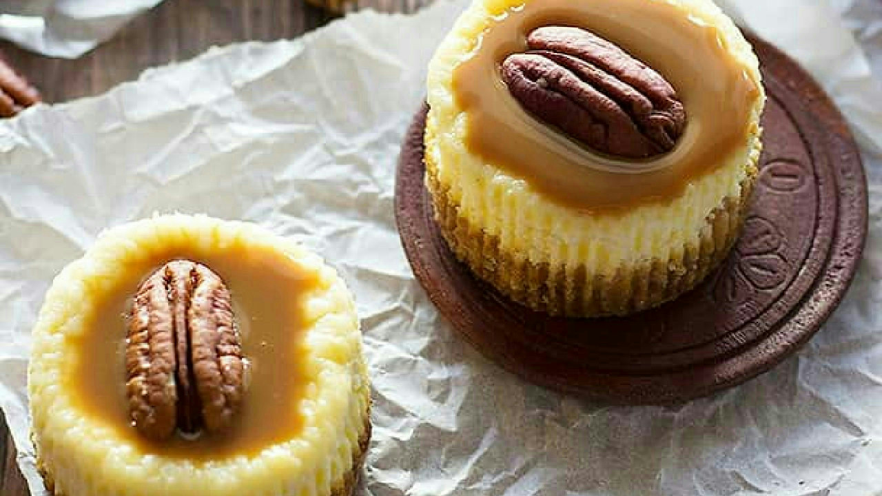 Easy Caramel Pecan Cheesecake