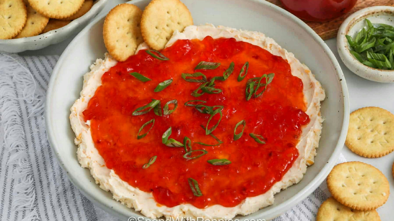 This Pepper Jelly Cheese Dip Steals the Show