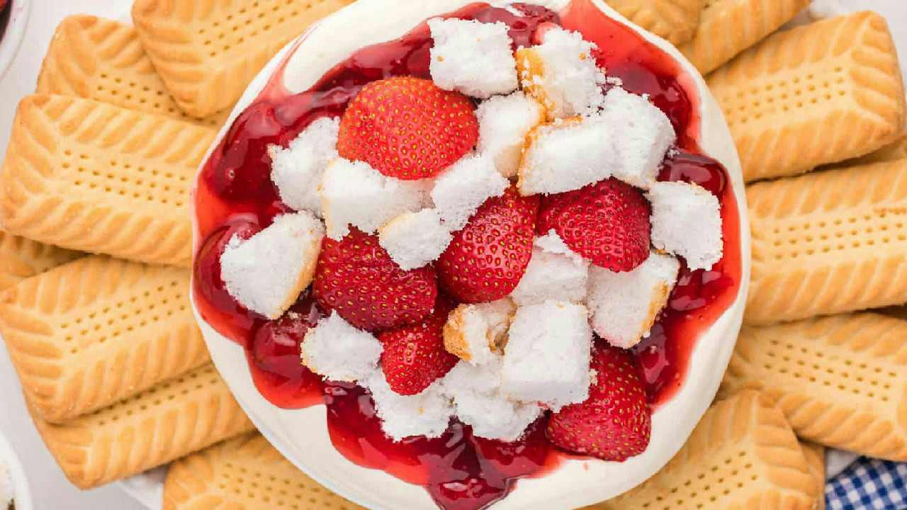 Strawberry Cheesecake Dip
