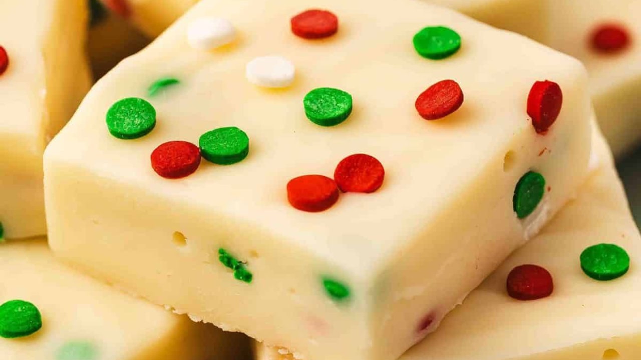 Easy 3-Ingredient Sugar Cookie Fudge Recipe for Christmas