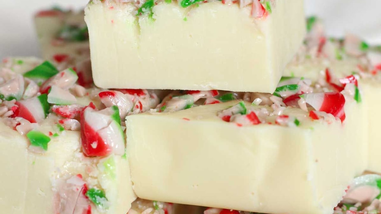 Easy Candy Cane Fudge