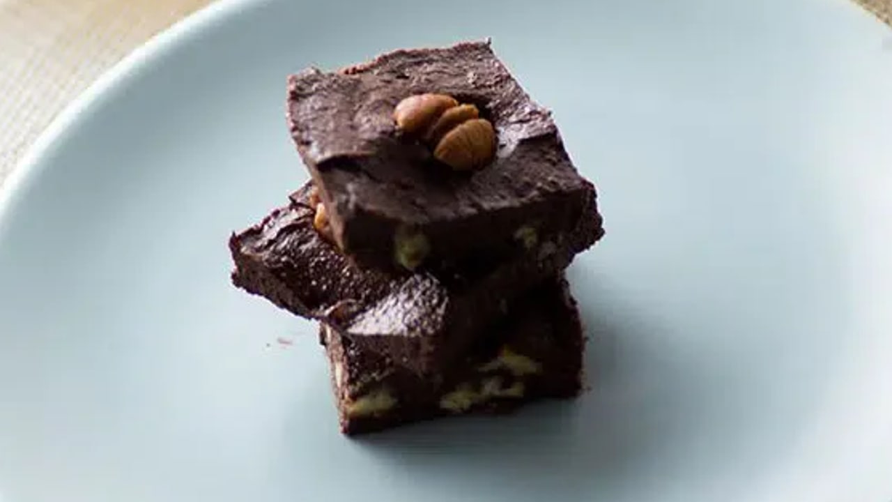 Easy Chocolate Pecan Keto Fudge