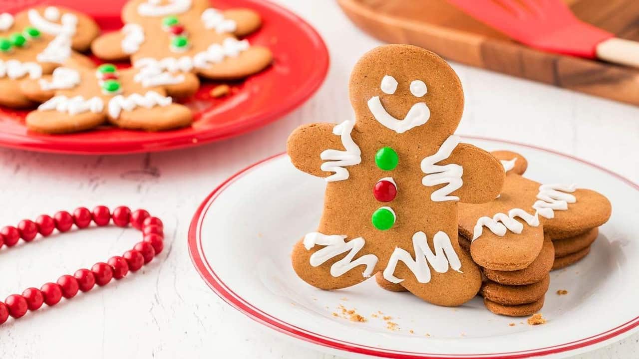 Easy Gingerbread Man Cookies