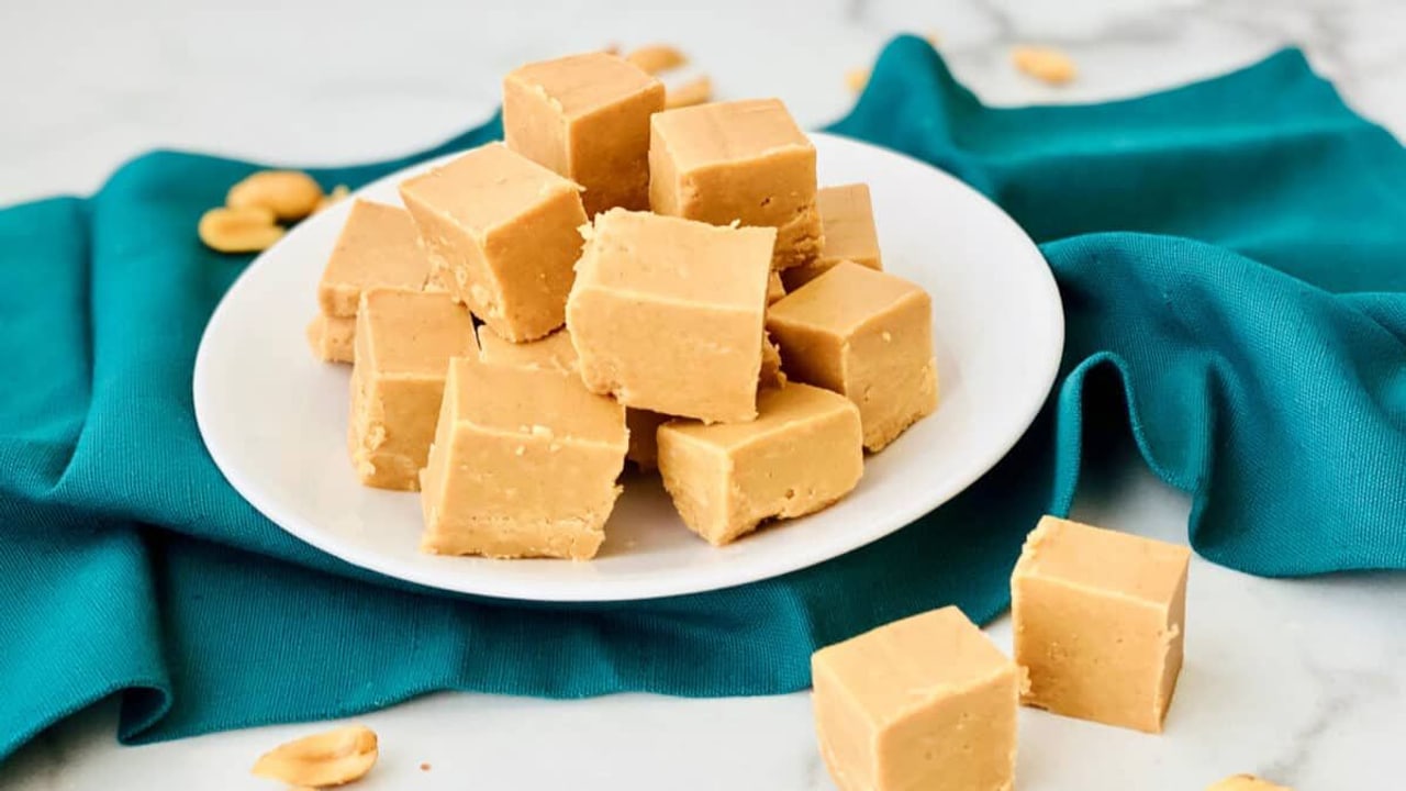 Easy Microwave Peanut Butter Fudge