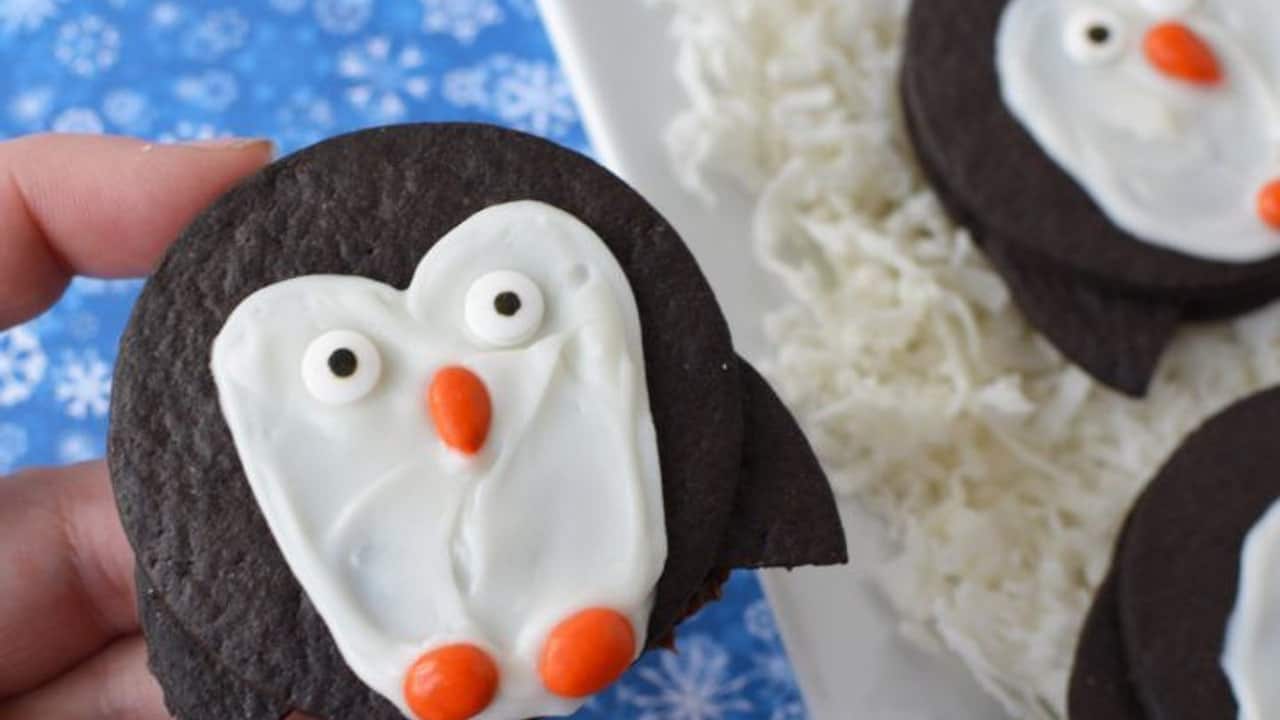Easy Penguin Cookies: No Bake Christmas Treats That Kids Love