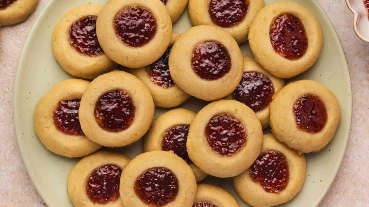 Easy Raspberry Thumbprint Cookies Recipe (Classic Shortbread)