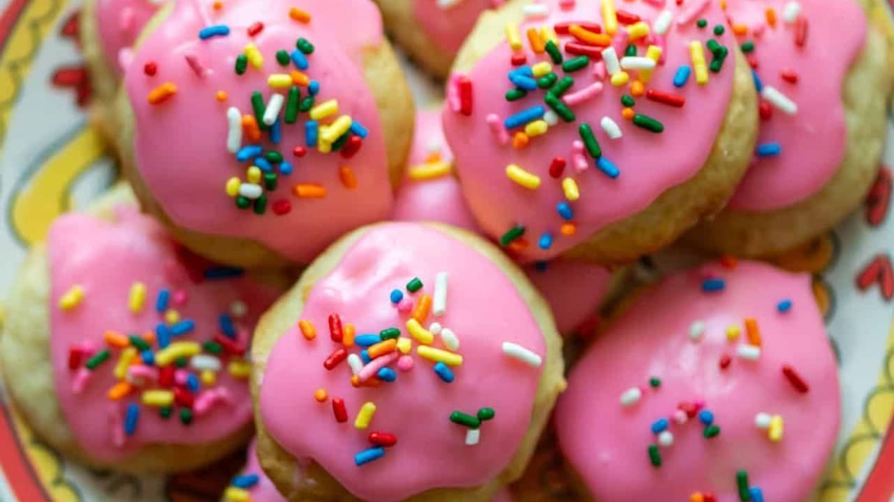 Old Fashioned Sour Cream Cookies