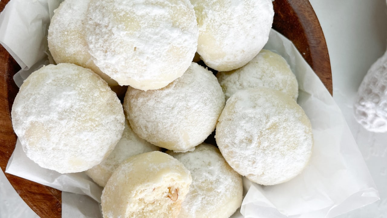 Pecan Snowball Cookies