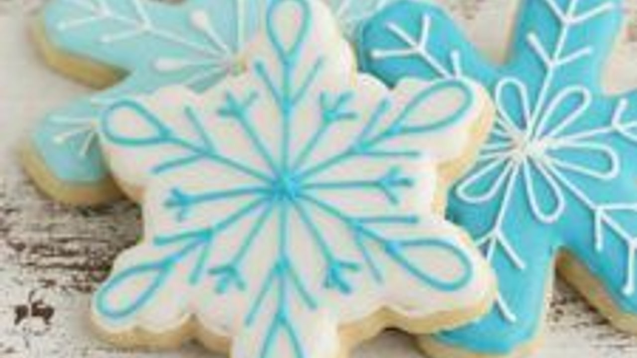 Snowflake Cookies (Sugar Cookies with Royal Icing)
