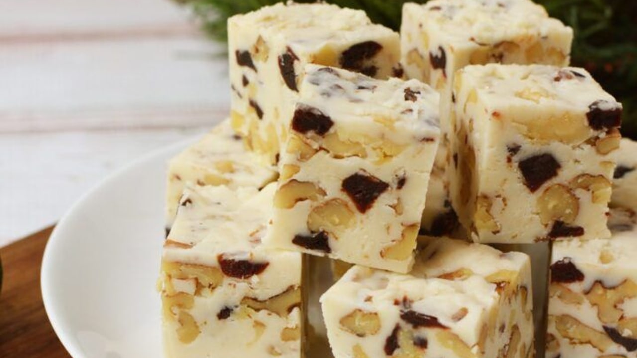 White Chocolate Cranberry Walnut Fudge